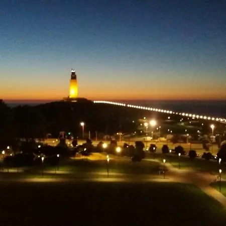 Torre De Hercules Con Garaje * ア・コルーニャ