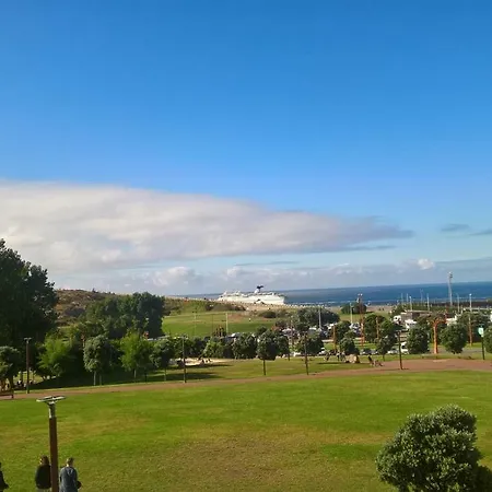 Torre De Hercules Con Garaje アパート