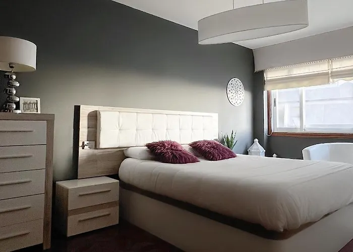 Torre De Hercules Con Garaje * A Coruña